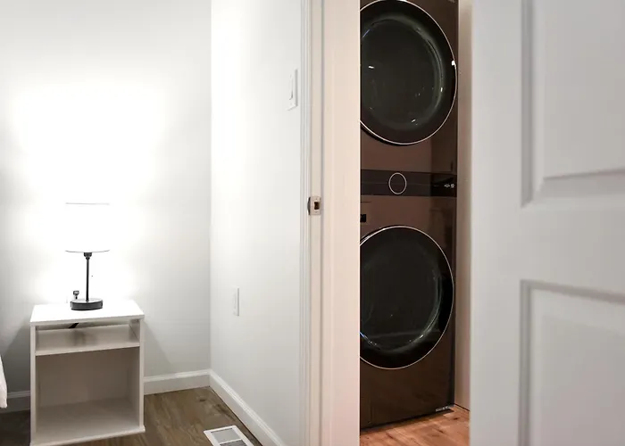 Holiday home Stylish Sanctuary Near Downtown Workspace Parking