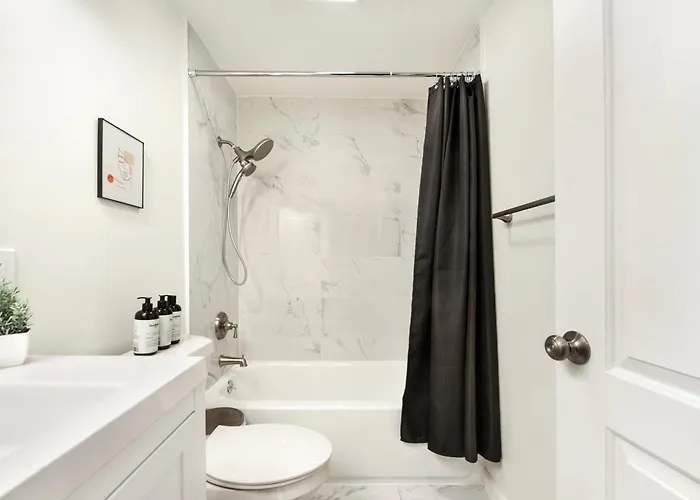 Stylish Sanctuary Near Downtown Workspace Parking * Pittsburgh