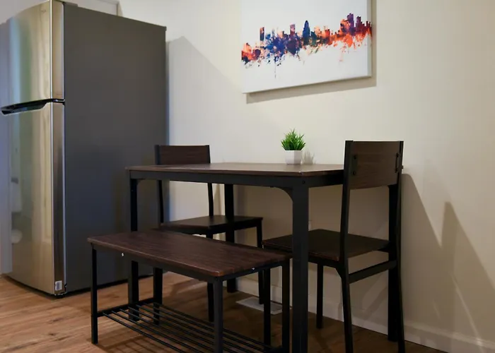 Holiday home Stylish Sanctuary Near Downtown Workspace Parking Pittsburgh